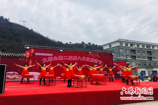 金寨县斑竹园镇：红色小镇的文明新年