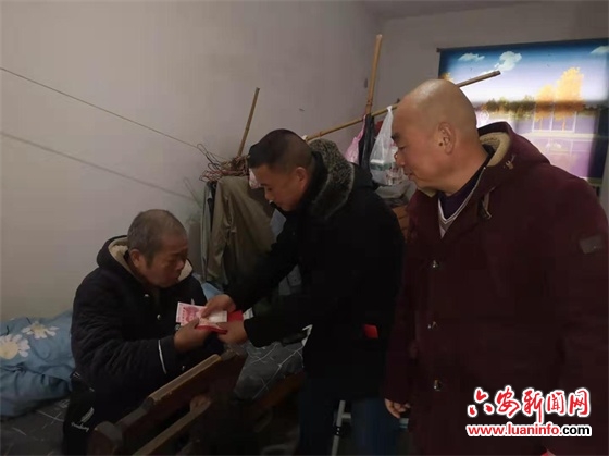 六安市公安局交警支队驻村工作队坚守扶贫岗位 用真情传递党的温暖