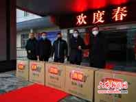 雪天送口罩  平安见真情