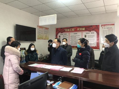 叶露中督导检查金安区、裕安区新型冠状病毒感染的肺炎疫情防控工作并看望慰问一线防控人员