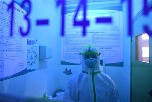 人民医院东院区：白衣天使守护生命战疫情