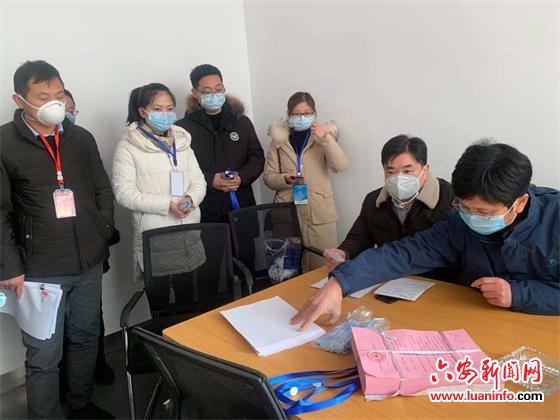 金安区东市街道长安社区加固六道战“疫”防线