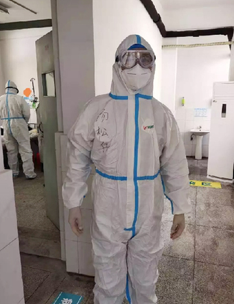 【新华网连线武汉】我把爸爸借给你，你们一定要好起来啊！