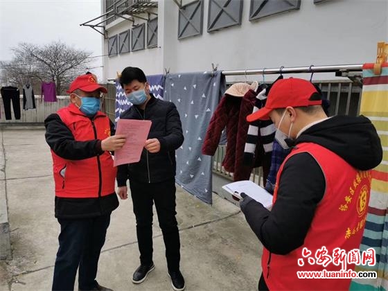 70岁老党员自告奋勇守护家园