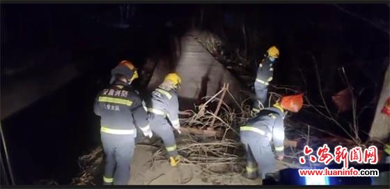 疫情封路，请留条“生命通道”