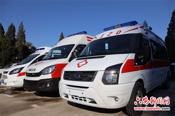 霍邱两辆负压救护车到位