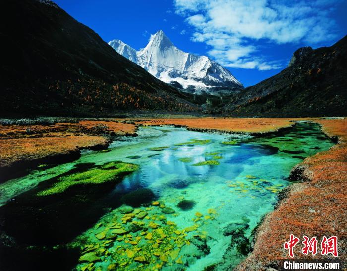 稻城亚丁景区将恢复开放 全国医务人员两年内免票