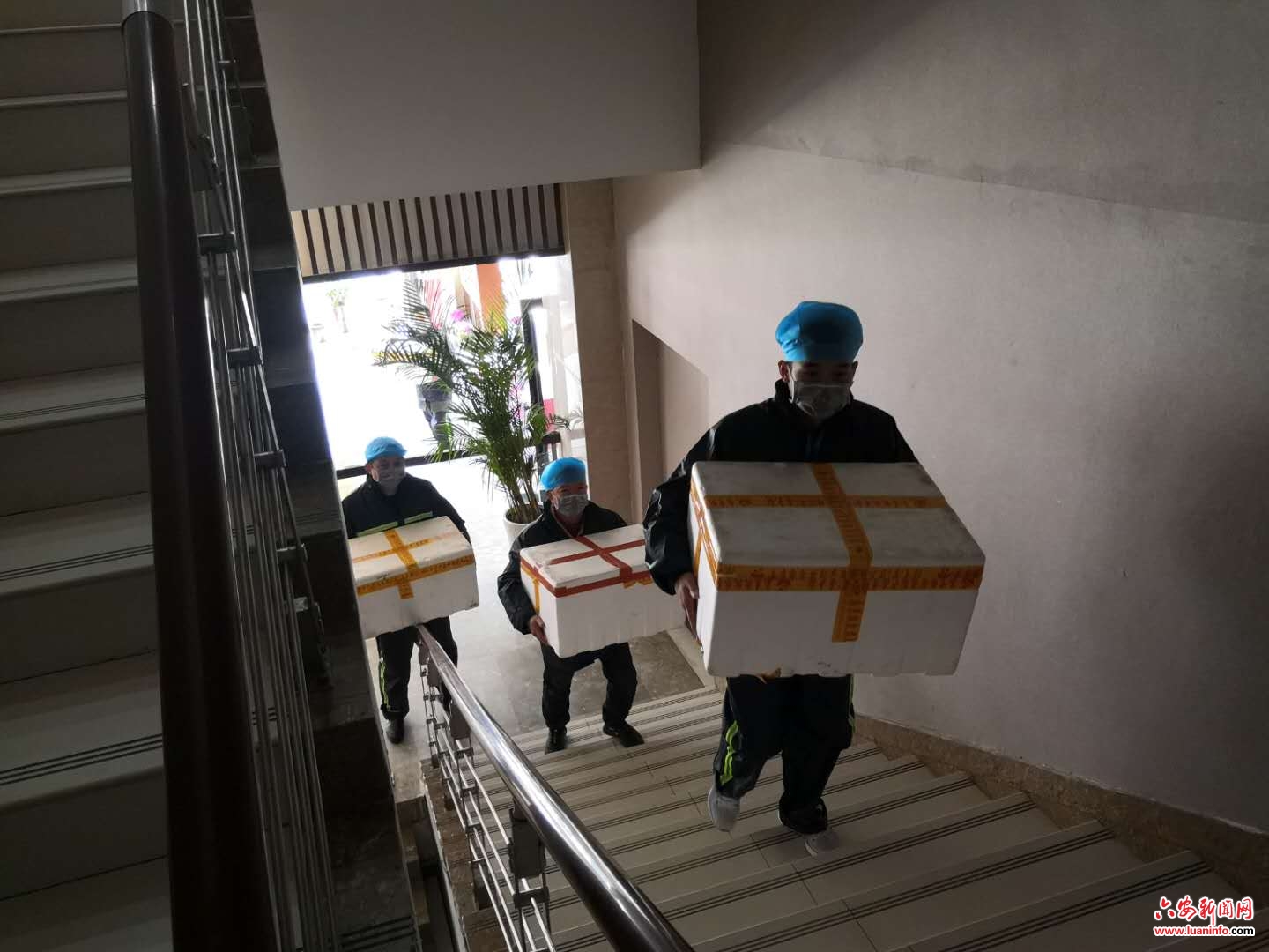 霍邱县：共筑爱心“防疫墙”