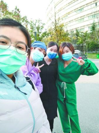 四朵金花约定战友群这辈子不解散