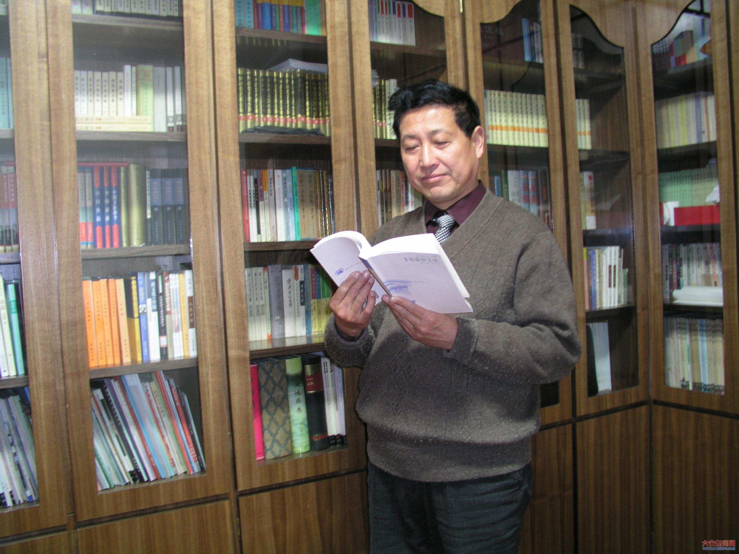 小记者辅导员皖西学院教授青少年研究所所长程东峰