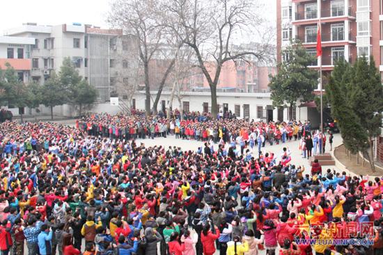 解放路小学温馨迎开学